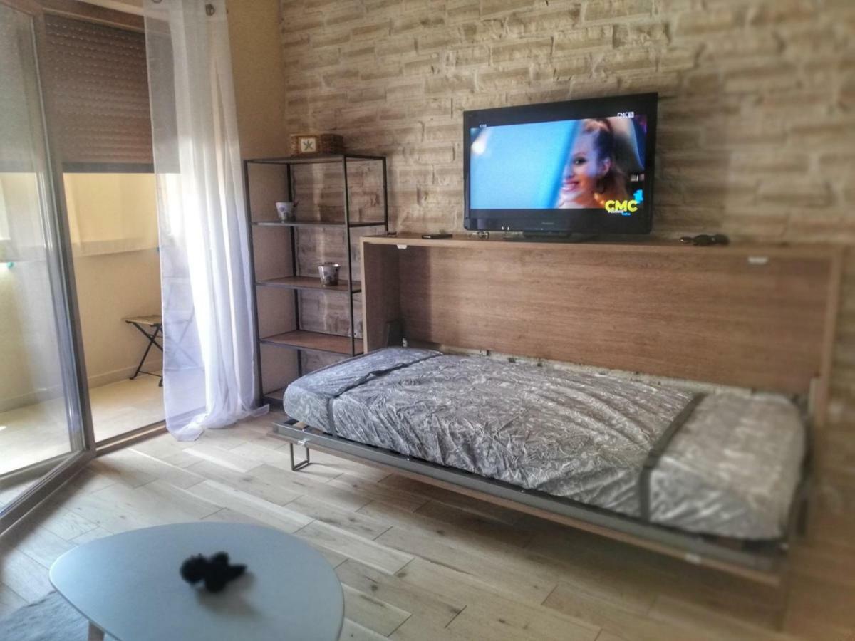 Apartman Matan, Postira Bagian luar foto