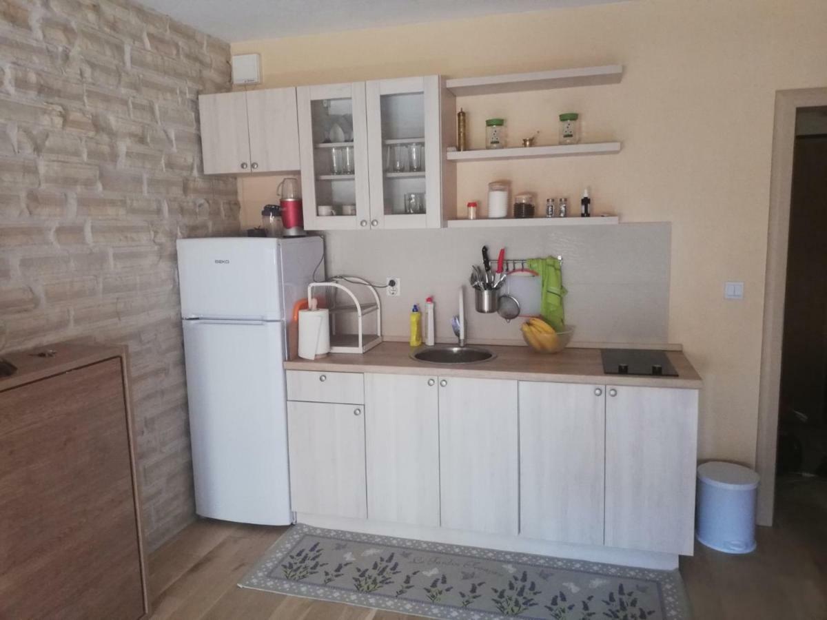 Apartman Matan, Postira Bagian luar foto
