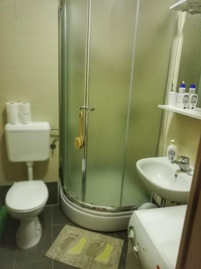 Apartman Matan, Postira Bagian luar foto