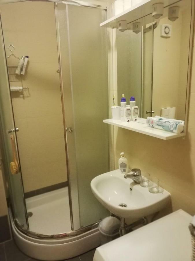 Apartman Matan, Postira Bagian luar foto
